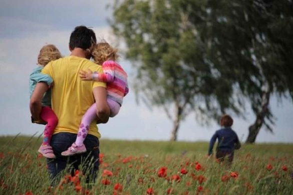 How To Train Your Child to Self-Discipline_ (1) How To Train Your Child to Self-Discipline_ (1)