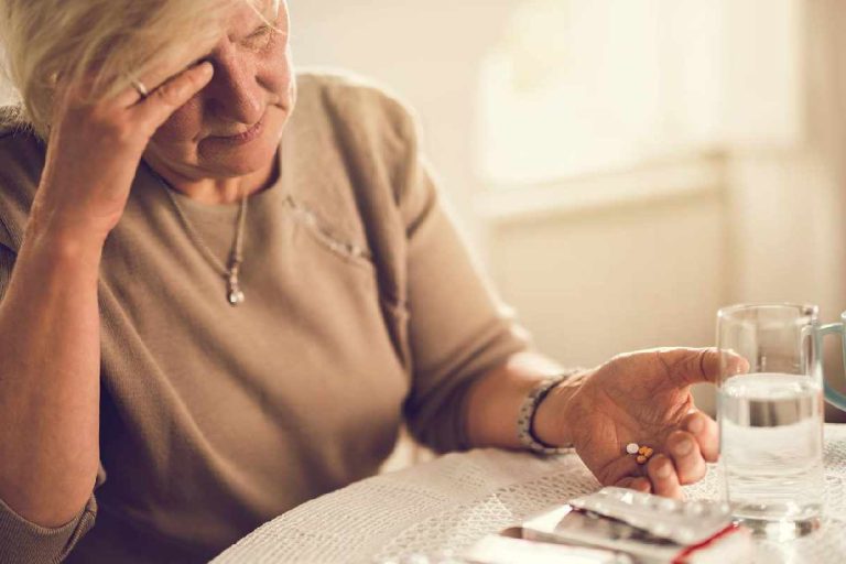 5 Tips for Managing Medications and Their Side Effects