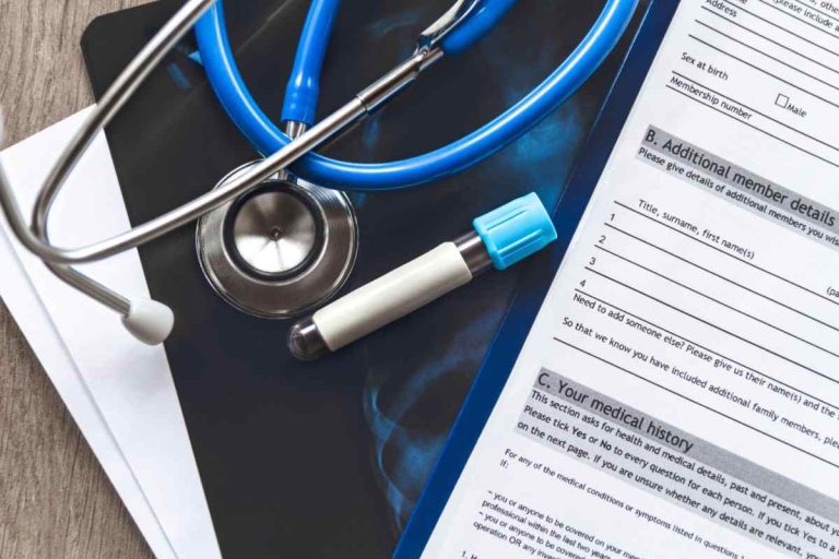 5 Key Factors to Consider When Choosing Health Insurance