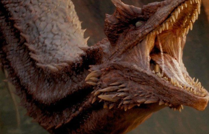 Syrax has Yellow Scales.