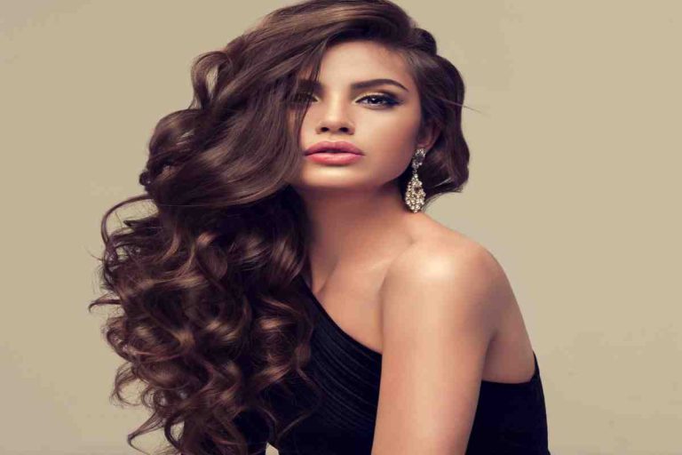 10 Stunning Hairstyles to Accentuate Round Face Shapes