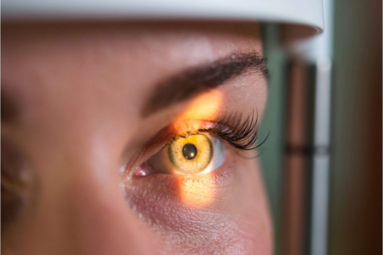 What To Expect During An Eye Exam In Midtown